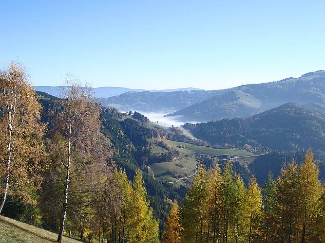 22 Der Nebel am Eibegg kommt vom Muerztal